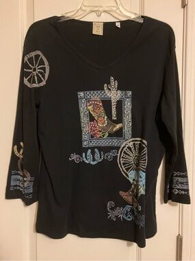 Black Long-Sleeve V-Neck Western Boot Graphic Tee